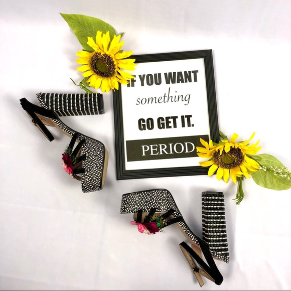 Betsy Johnson Platform Heels - Picture 5 of 8